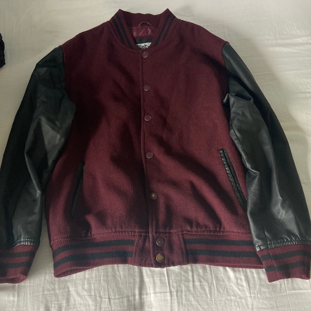 Dark red medium bomber jacket